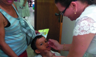 Campanha de Vacinação contra Paralisia Infantil mobiliza profissionais da Secretaria Municipal de Saude
