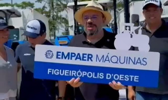 Figueirópolis D’Oeste recebe novo trator para fortalecer a agricultura familiar